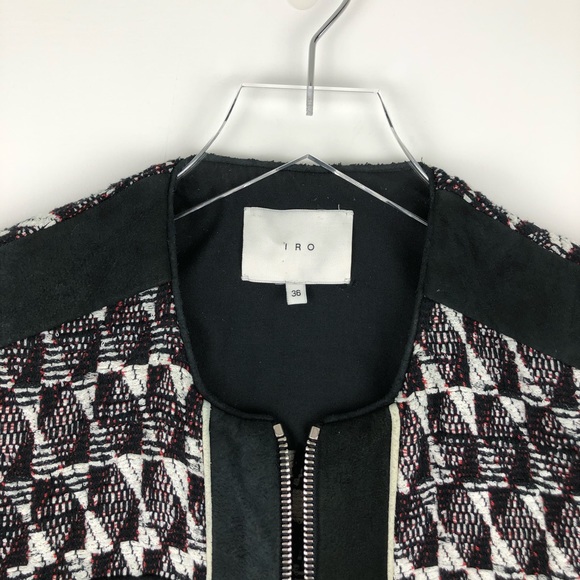 I R O - Picture 4 of 16